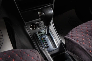 Седан Toyota Corolla 2006 года, 449000 рублей, Сургут