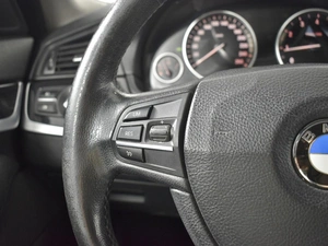 Седан BMW 5 серия 2013 года, 1230100 рублей, Казань