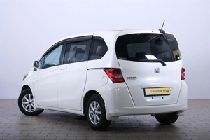 Минивэн Honda Freed 2010 года, 1039000 рублей, Омск