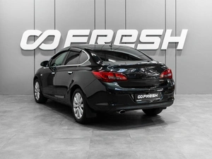 Седан Opel Astra 2013 года, 649000 рублей, Тюмень