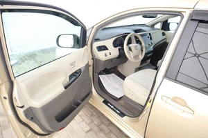 Минивэн Toyota Sienna 2011 года, 2000000 рублей, Обнинск