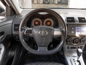Седан Toyota Corolla 2011 года, 1299000 рублей, Саратов