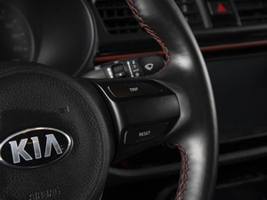 Седан Kia Rio 2019 года, 1470000 рублей, Омск