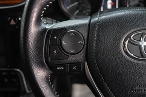 Хетчбэк Toyota Auris 2015 года, 1599000 рублей, Новокузнецк