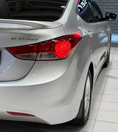 Седан Hyundai Elantra 2011 года, 897000 рублей, Красноярск