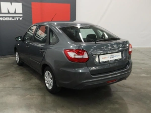 Лифтбек ВАЗ (LADA) Granta 2018 года, 600000 рублей, Курск