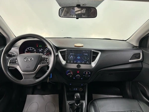 Седан Hyundai Solaris 2018 года, 1300000 рублей, Смоленск