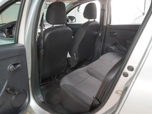 Хетчбэк Renault Sandero 2016 года, 844000 рублей, Воронеж