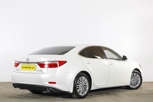 Седан Lexus ES 2012 года, 2149000 рублей, Тюмень