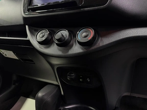Хетчбэк Toyota Vitz 2018 года, 969000 рублей, Красноярск
