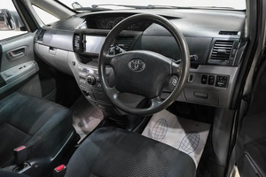 Минивэн Toyota Voxy 2006 года, 889000 рублей, Новокузнецк