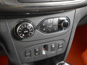 Седан Renault Logan Stepway 2018 года, 929900 рублей, Казань