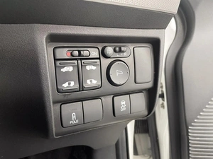 Минивэн Honda Freed 2013 года, 985000 рублей, Красноярск