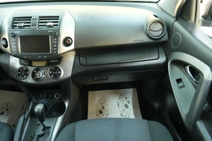Внедорожник Toyota RAV4 2012 года, 1549000 рублей, Омск