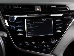 Седан Toyota Camry 2019 года, 3179000 рублей, Тюмень