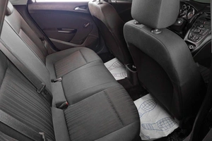 Хетчбэк Opel Astra 2012 года, 999000 рублей, Тюмень