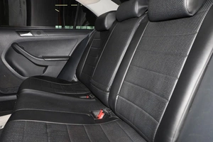 Седан Volkswagen Jetta 2013 года, 1049000 рублей, Новосибирск