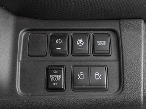 Минивэн Nissan Serena 2018 года, 2299000 рублей, Тюмень