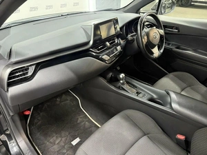 Внедорожник Toyota C-HR 2018 года, 1957000 рублей, Красноярск