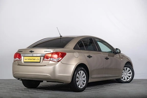 Седан Chevrolet Cruze 2011 года, 789000 рублей, Томск