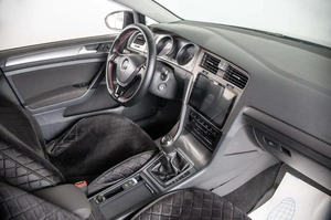 Хетчбэк Volkswagen Golf 2013 года, 919000 рублей, Пермь