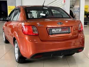 Седан Kia Rio 2010 года, 687000 рублей, Солонцы
