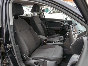 Седан Volkswagen Passat 2011 года, 1020000 рублей, Краснодар