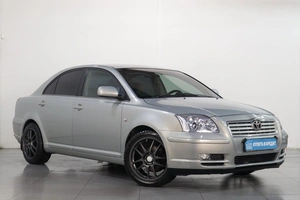 Седан Toyota Avensis 2003 года, 769000 рублей, Челябинск