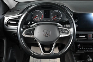 Лифтбек Volkswagen Polo 2022 года, 1679000 рублей, Тюмень