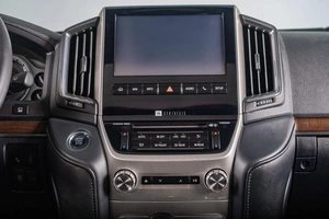 Внедорожник Toyota Land Cruiser 2018 года, 6739000 рублей, Томск