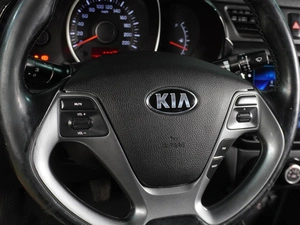 Седан Kia Rio 2016 года, 799000 рублей, Воронеж