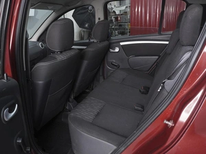 Хетчбэк Renault Sandero 2011 года, 639000 рублей, Ростов-на-Дону