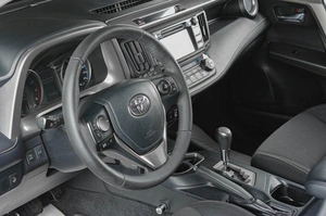 Внедорожник Toyota RAV4 2016 года, 2419000 рублей, Тюмень