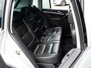 Внедорожник Volkswagen Tiguan 2012 года, 1340000 рублей, Краснодар