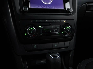 Внедорожник Skoda Yeti 2015 года, 1182038 рублей, Москва