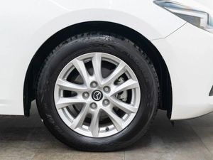 Хетчбэк Mazda Axela 2017 года, 1349000 рублей, Красноярск
