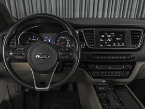 Минивэн Kia Carnival 2017 года, 2740000 рублей, Ставрополь