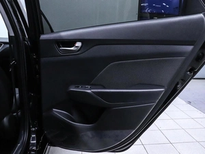 Седан Hyundai Solaris 2017 года, 1249000 рублей, Красноярск