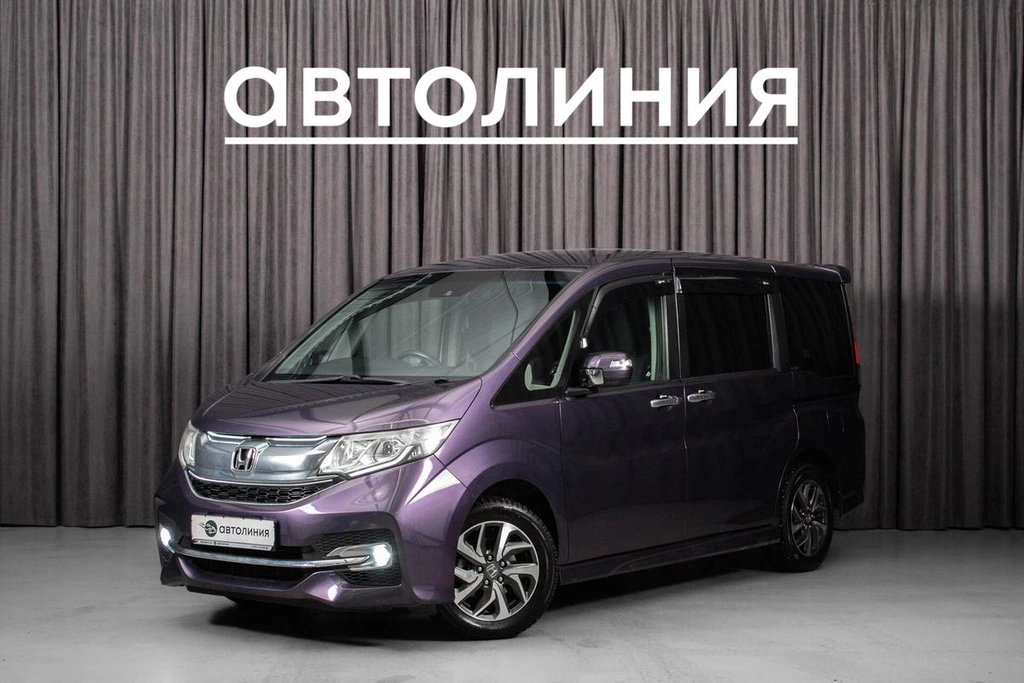 Минивэн Honda Stepwgn 2015 года, 1680000 рублей, Красноярск