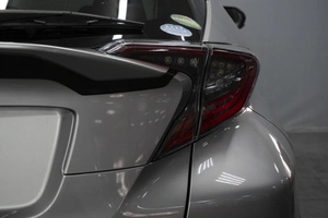 Внедорожник Toyota C-HR 2018 года, 1825000 рублей, Омск