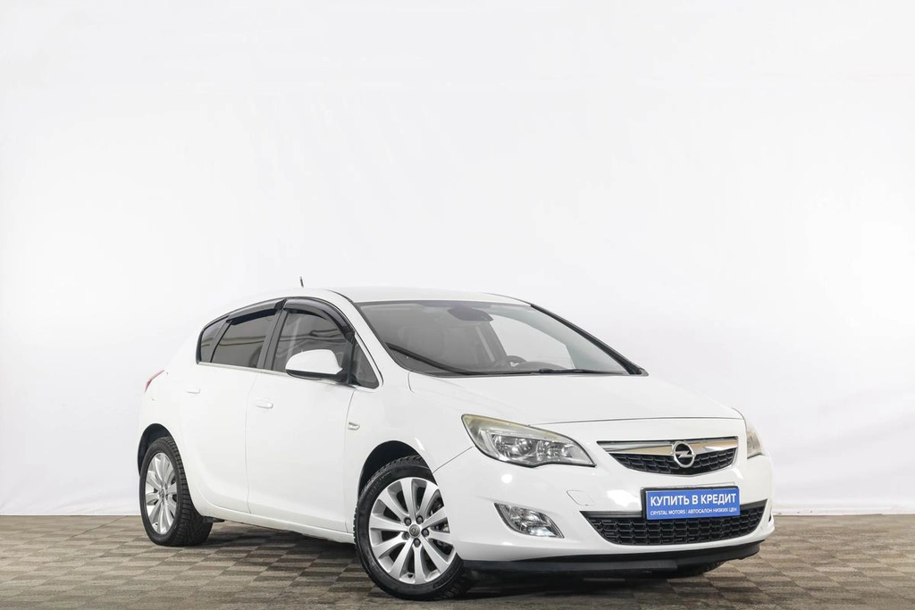 Хетчбэк Opel Astra 2011 года, 719000 рублей, Тюмень