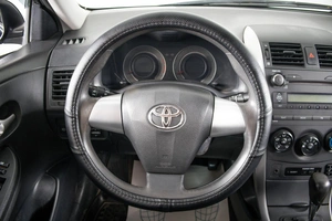 Седан Toyota Corolla 2010 года, 899999 рублей, Пермь