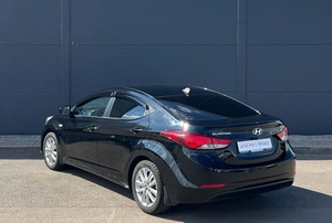 Седан Hyundai Elantra 2015 года, 1360000 рублей, Солонцы