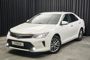 Седан Toyota Camry 2015 года, 2170000 рублей, Красноярск
