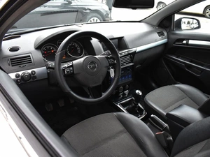 Хетчбэк Opel Astra GTC 2008 года, 629000 рублей, Краснодар