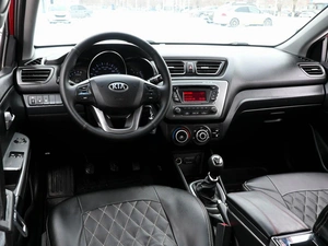 Седан Kia Rio 2013 года, 699000 рублей, Волгоград