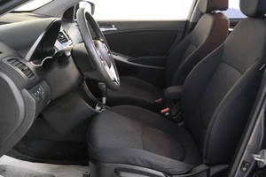 Седан Hyundai Solaris 2013 года, 999000 рублей, Омск