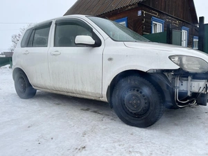 Хетчбэк Mazda Demio 2004 года, 270000 рублей, Красноярск