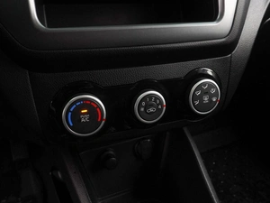 Хетчбэк Kia Rio 2015 года, 1049000 рублей, Воронеж