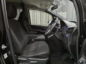 Минивэн Toyota Esquire 2015 года, 1675000 рублей, Красноярск